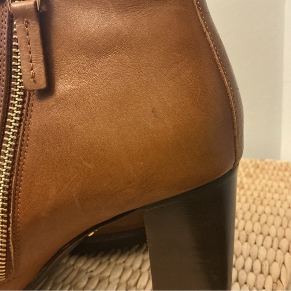 Lauren Ralph Lauren Tan Laletta Leather Bootie Ankle Boot 6.5 B Zip Closure - Picture 7 of 9